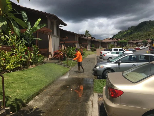 Cornerstone Pressure Washing Provides Expert Exterior Cleaning Services for Oahu Businesses