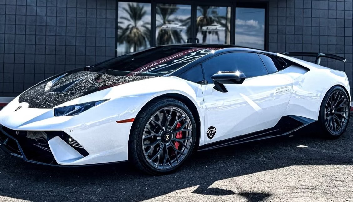 Enhancing Comfort and Style: AZ Tint Pros Leads in Auto Tint Services in Phoenix